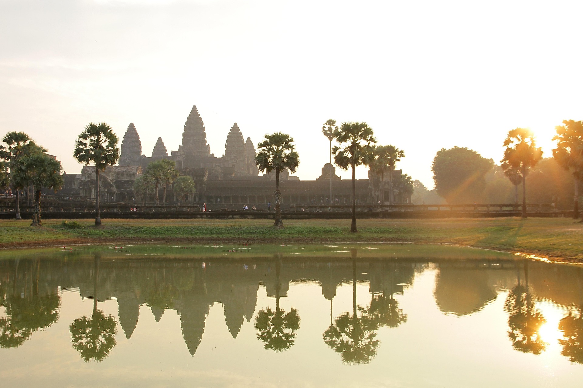 Aventure Active à Angkor – 2 Jours entre Temples et Coucher du Soleil photo 2
