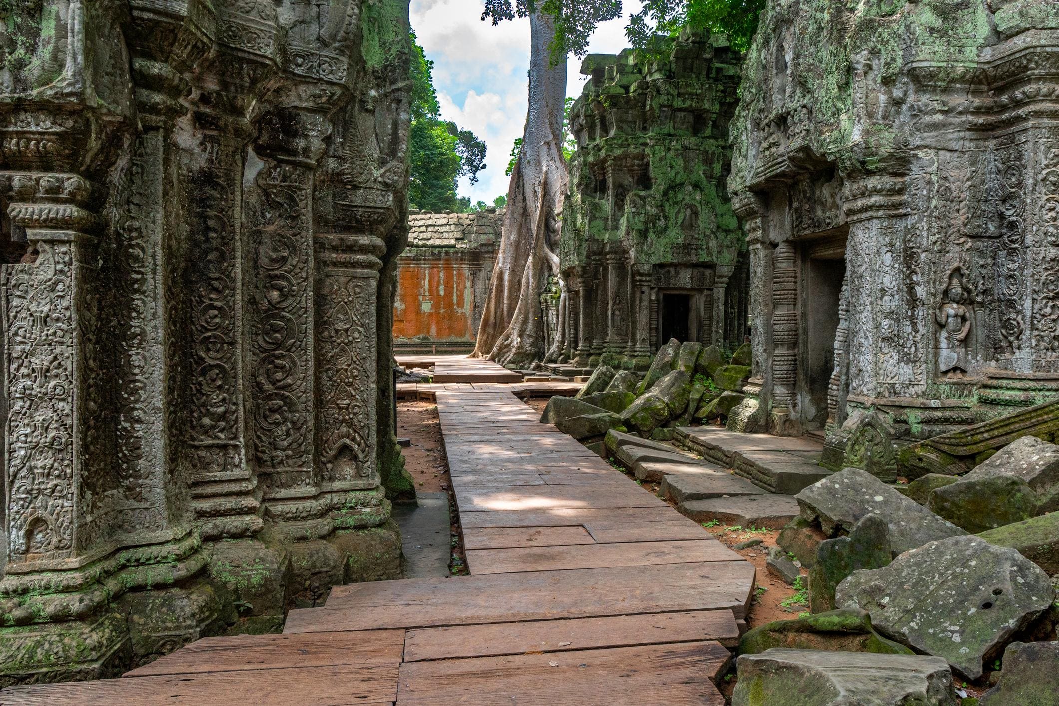 Angkor at Dawn: 2 Days of Khmer Wonders photo 2