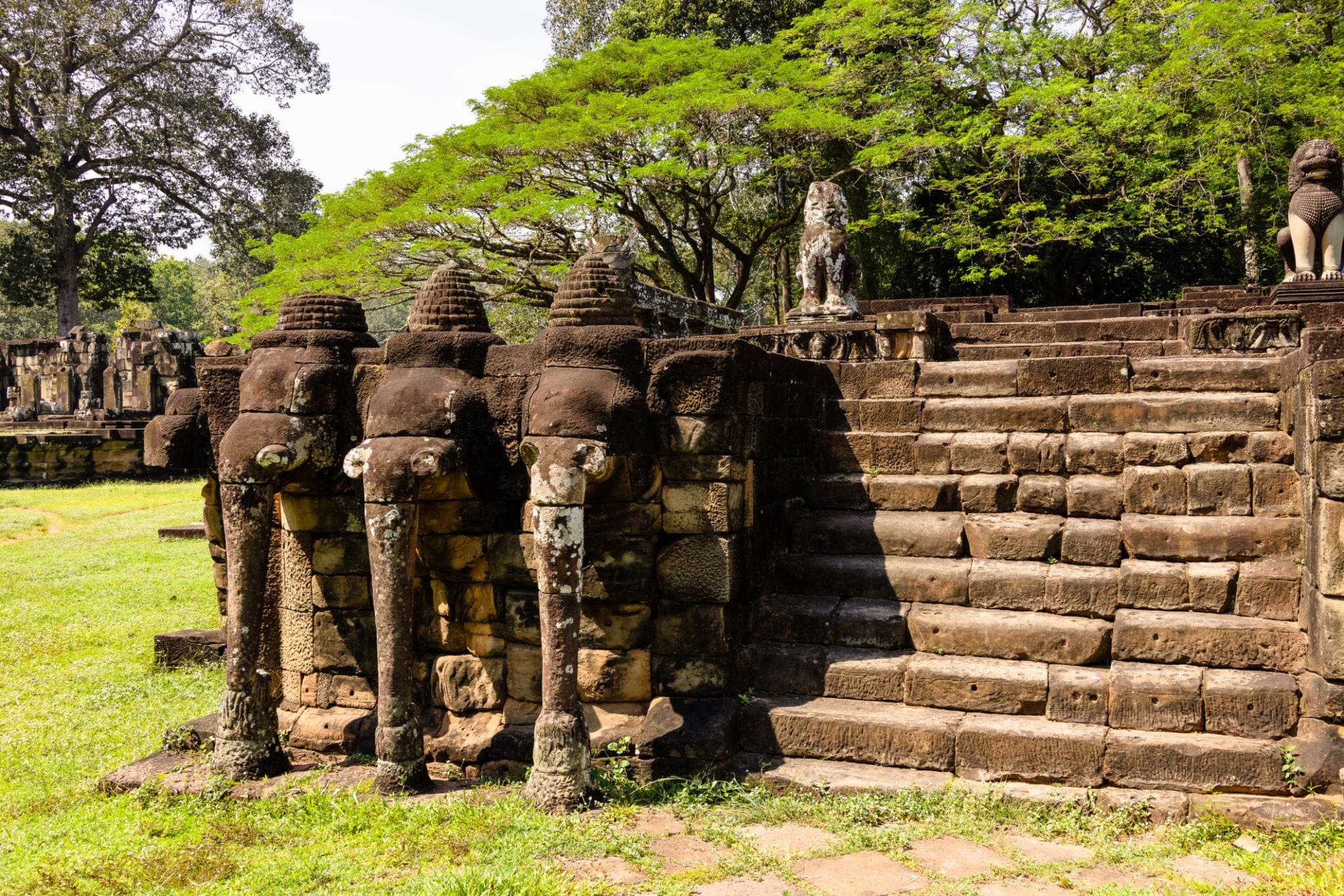 Angkor & Village Flottant : Immersion Khmer en 2 Jours photo 3