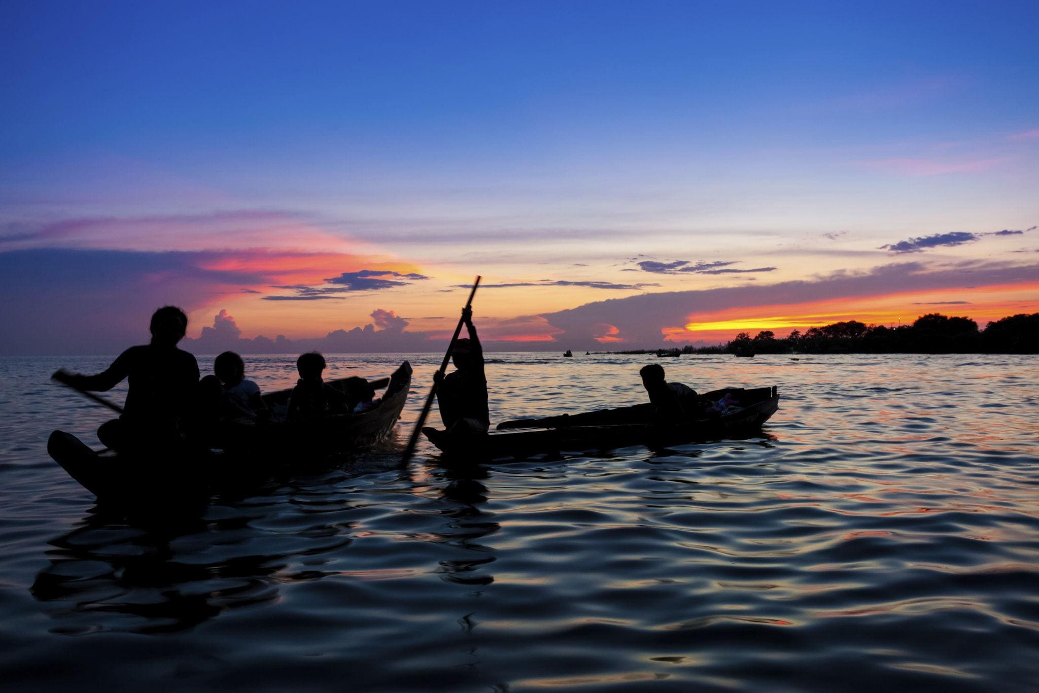 Saveurs Khmeres, Bénédiction Bouddhiste et Coucher de Soleil sur le Tonlé Sap photo 4