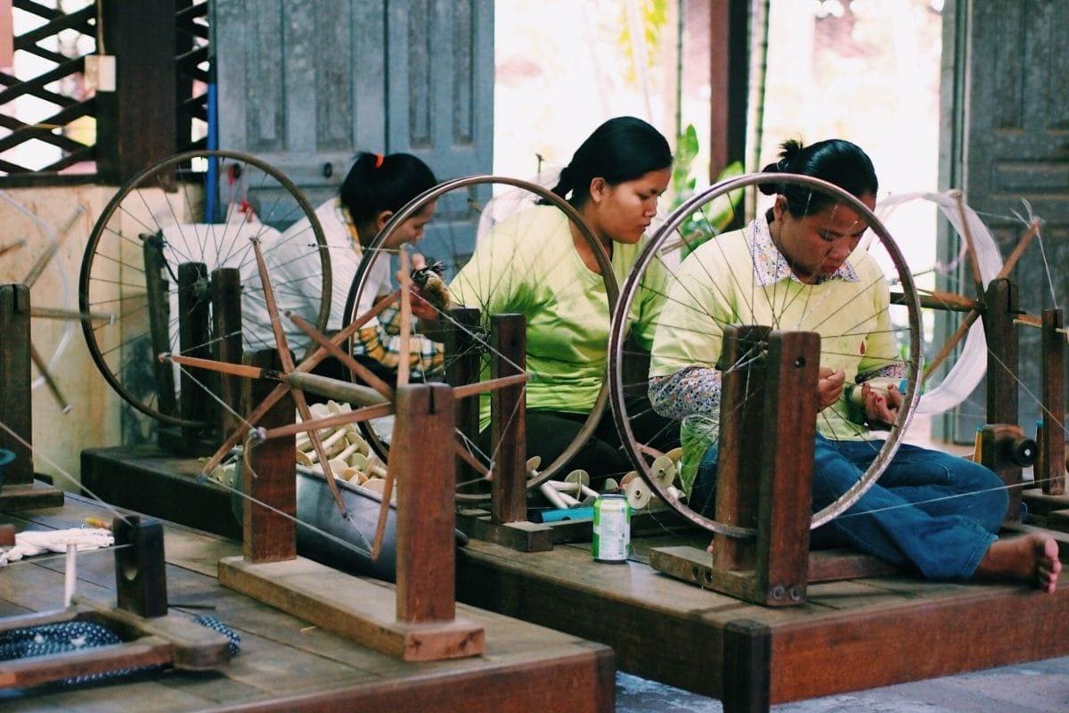 Tour Angkor Wat & Phnom Bakheng | Silk Farm & Artisanat Local Siem Reap photo 6