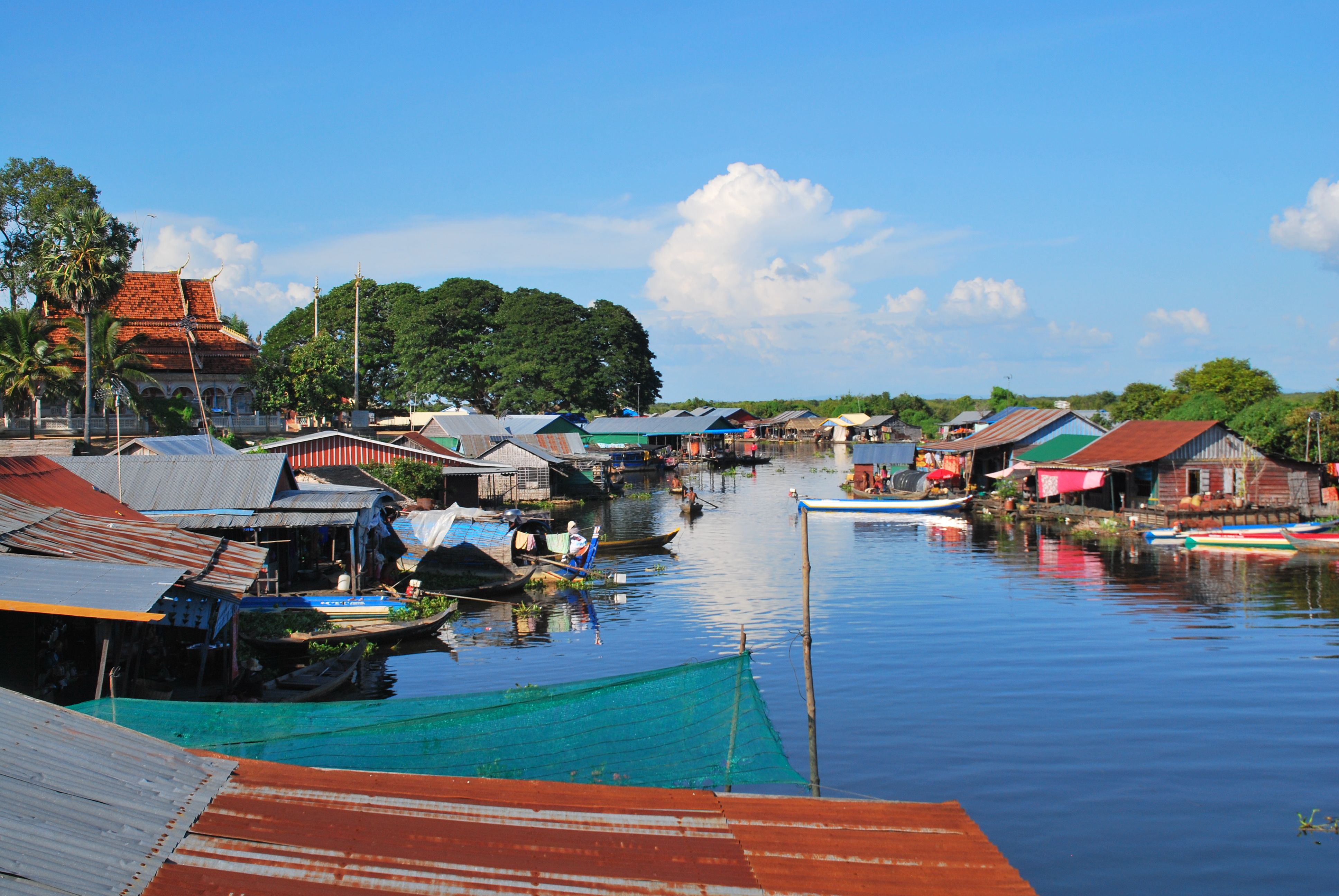 Kampong Pluk Floating Village Sunset Tour